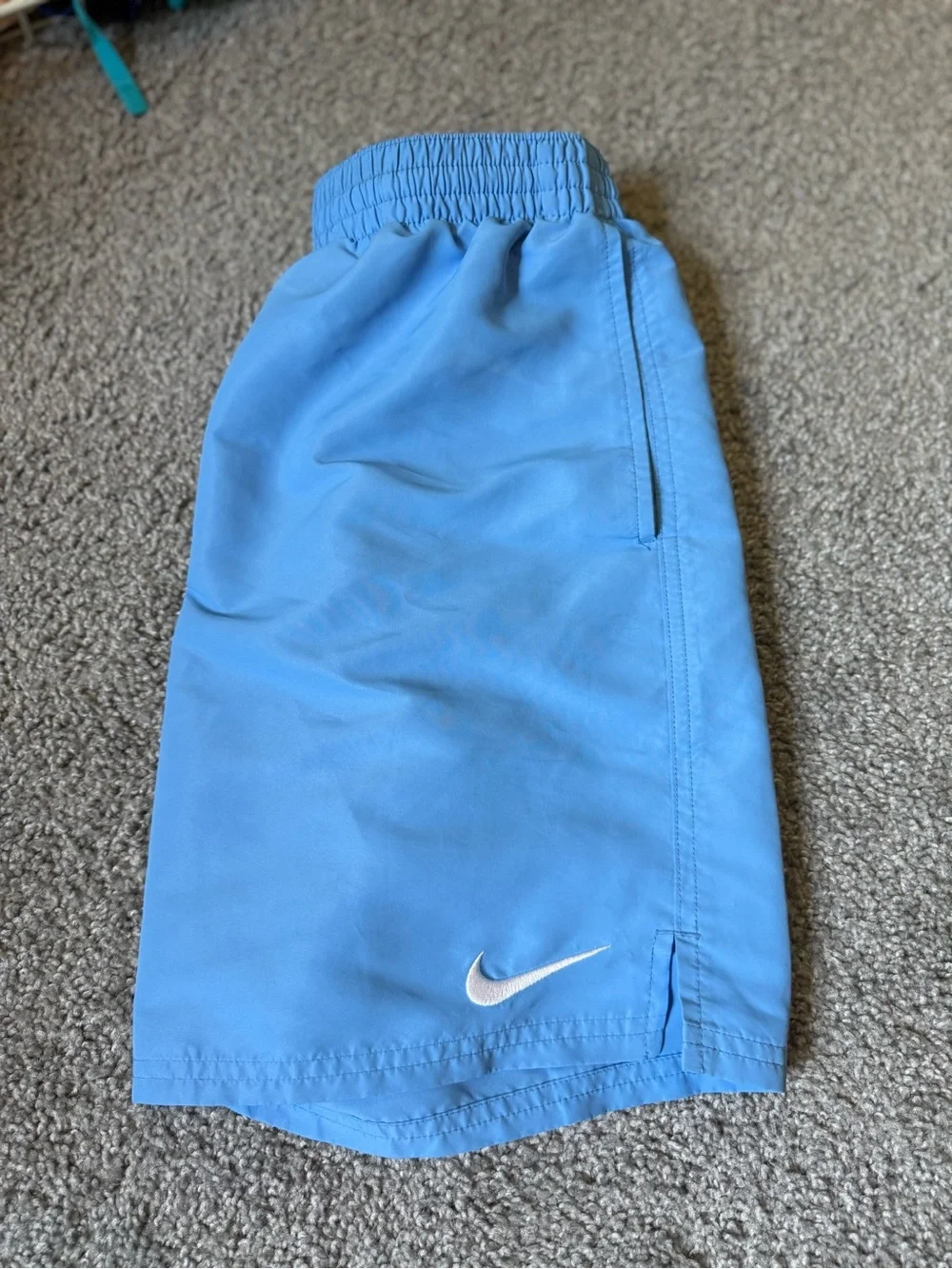 NIKE Checkmark Logo Light Blue Athletic Shorts Size Medium Swim Trunks